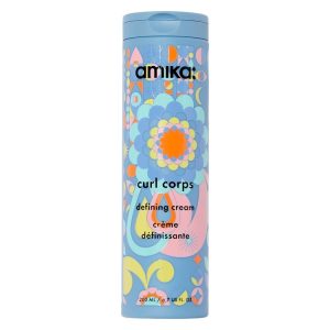 Curl Corps Defining Cream er en mykgjørende krøllekrem.